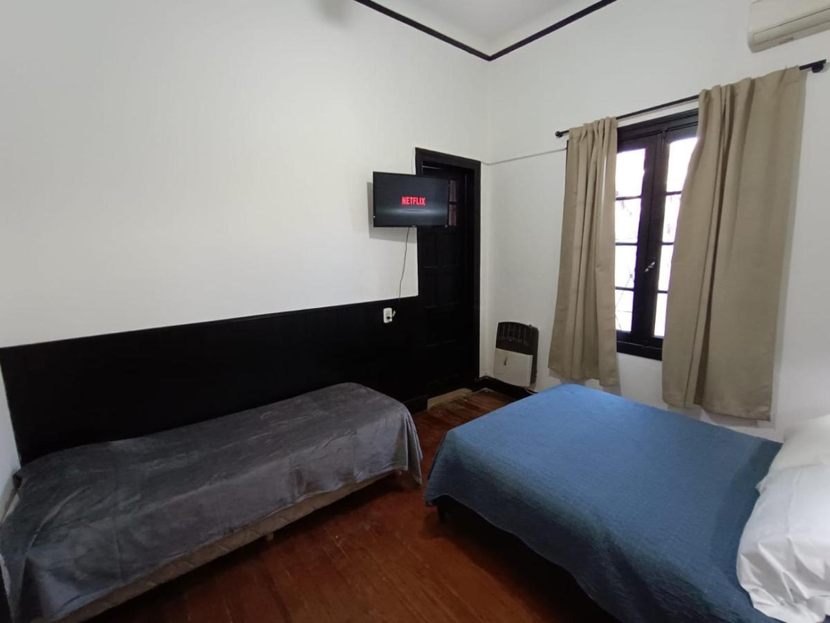 Rufino'S Guesthouse เมนโดซา ภายนอก รูปภาพ