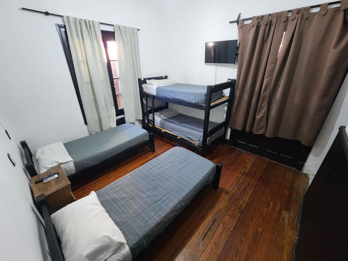 Rufino'S Guesthouse เมนโดซา ภายนอก รูปภาพ