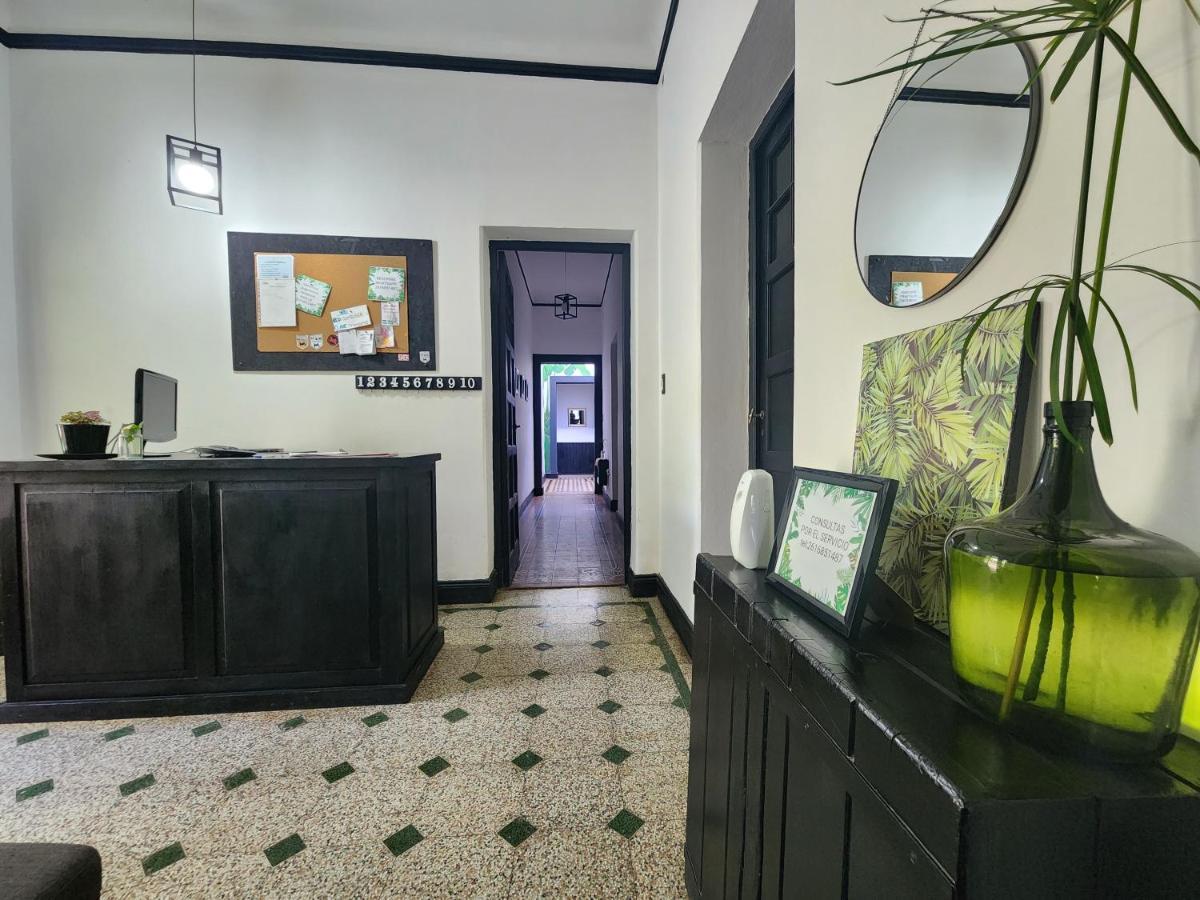 Rufino'S Guesthouse เมนโดซา ภายนอก รูปภาพ
