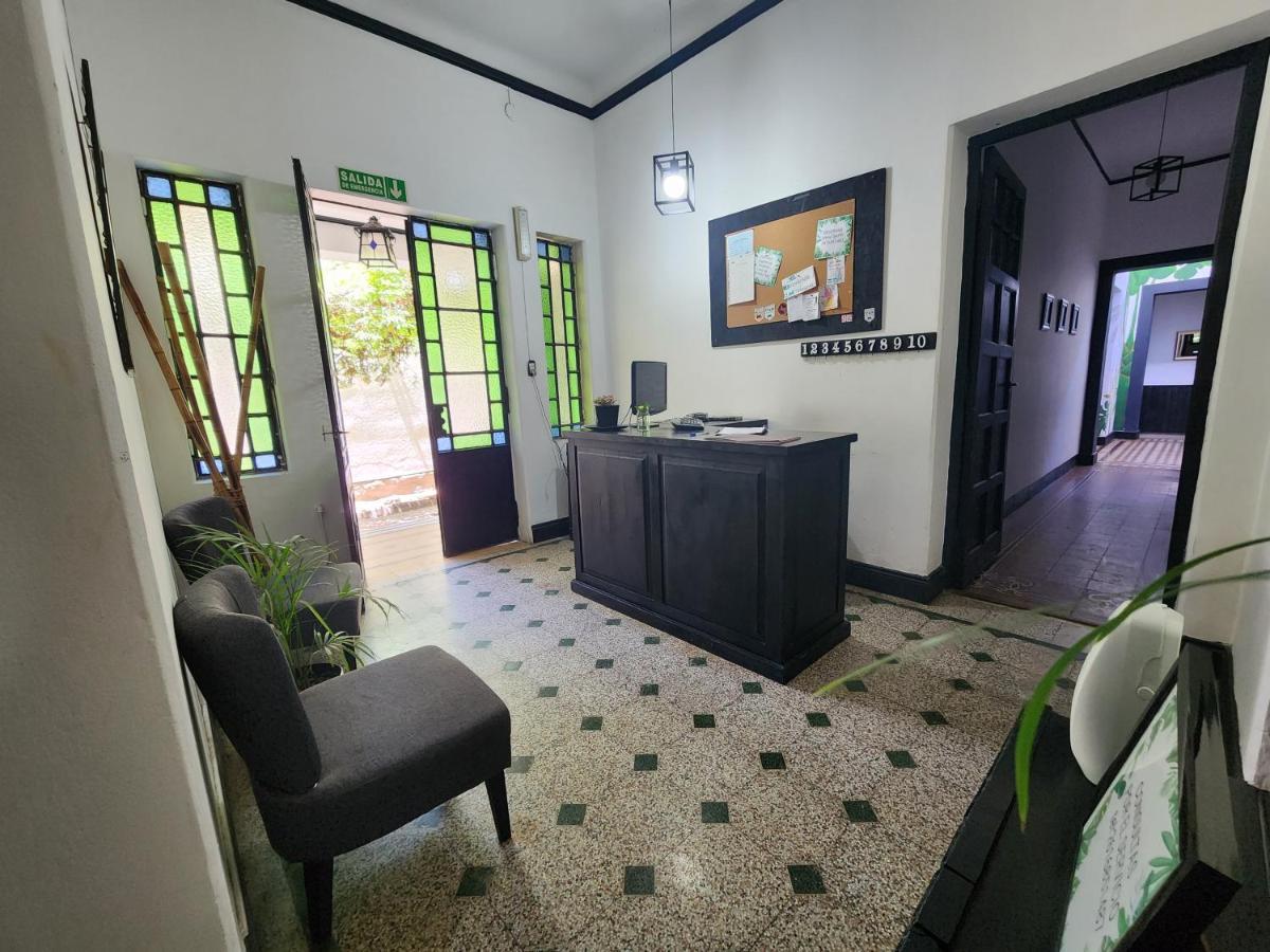 Rufino'S Guesthouse เมนโดซา ภายนอก รูปภาพ