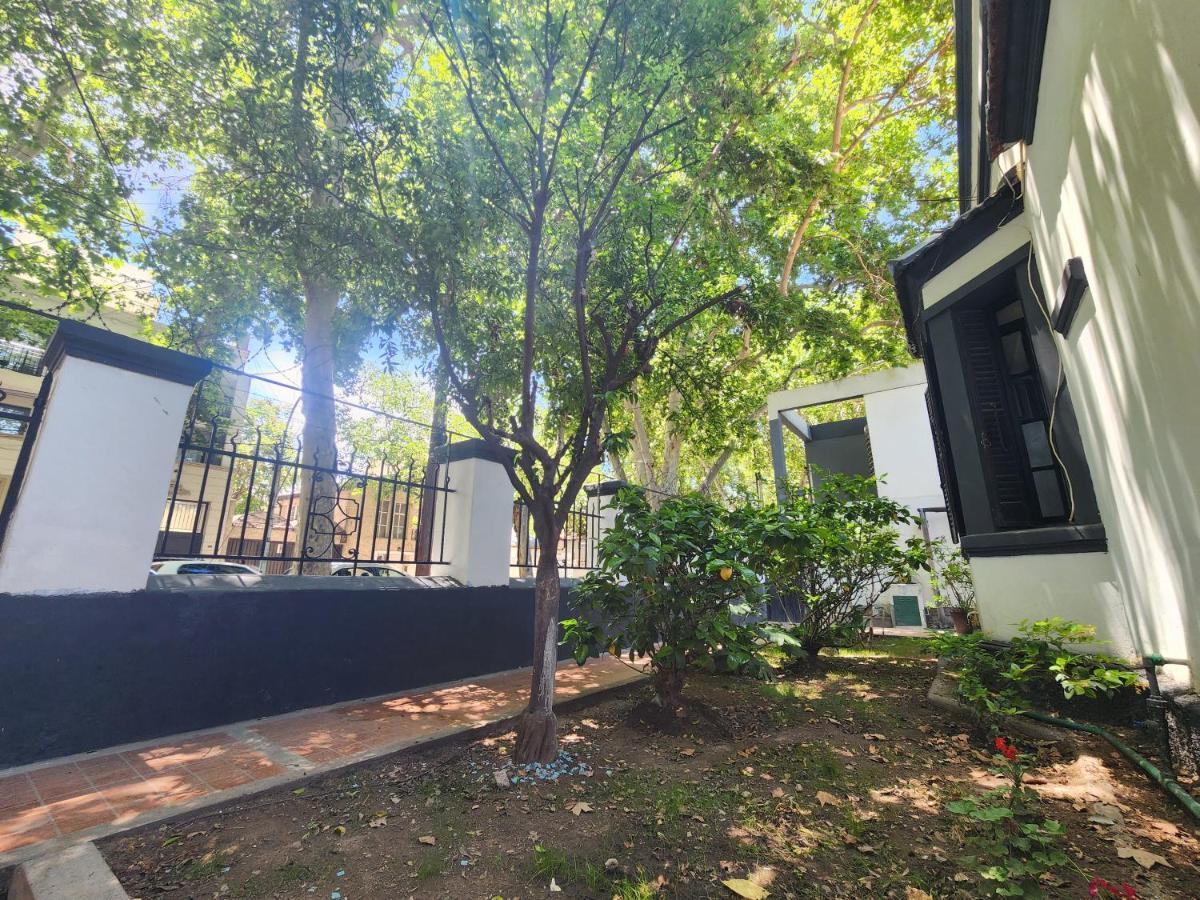 Rufino'S Guesthouse เมนโดซา ภายนอก รูปภาพ